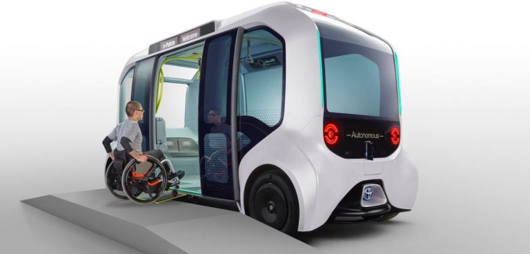 Toyota Motor a suspendat toate vehiculele autonome e-Palette în satul Jocurilor Paralimpice din Tokyo