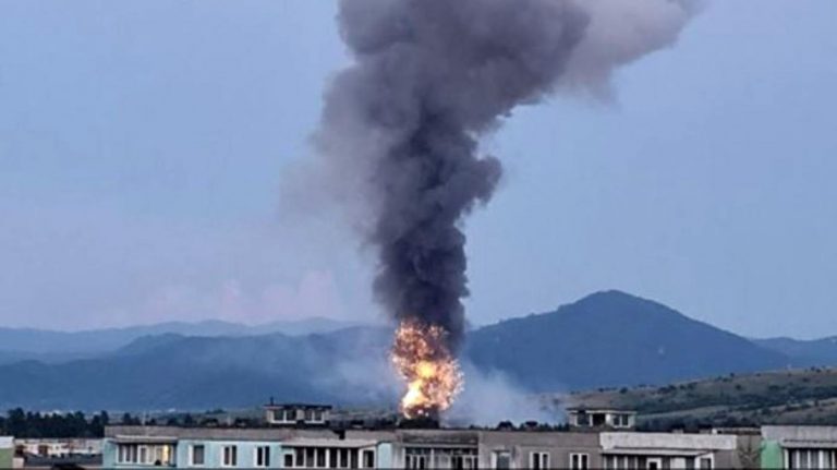 Explozie la un depozit de artificii din Zărneşti. O persoană a decedat şi două sunt intoxicate cu fum