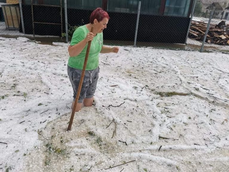 „Potop” de grindină pe străzile unui oraș din Slovenia