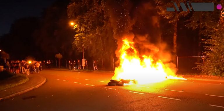 VIDEO | Refugiați afgani, întâmpinați cu proteste în Olanda