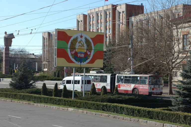 Moldovan separatists refuse to grant permit to Romanian-language school-report