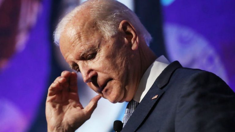 Biden renunţă la proiectul său de reformă privind garantarea a doi ani de universitate publică gratuită