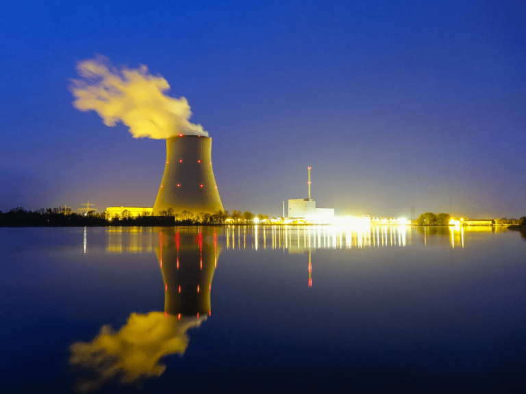 Japonia propune reguli stricte pentru supravegherea centralelor nucleare din ţară