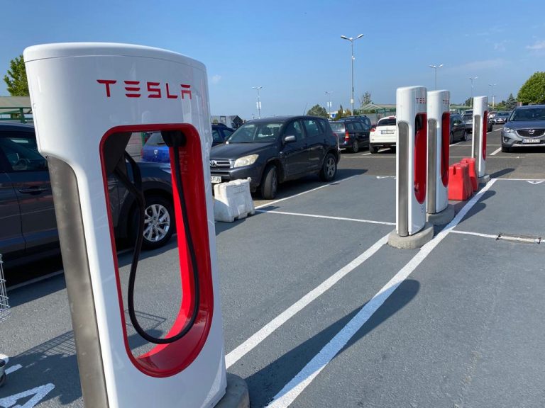 Investors enthusiasm in Electric Vehicles companies is dimming