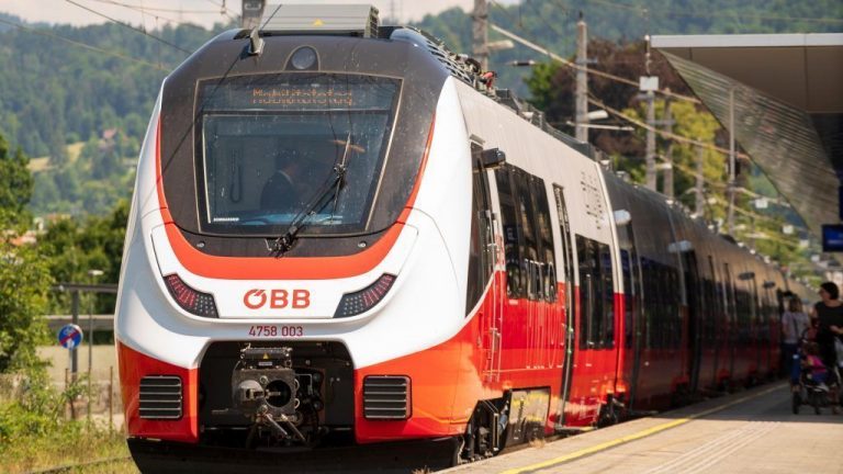 Siemens înlocuiește Alstom într-un contract al ÖBB, din cauza întârzierilor la livrare