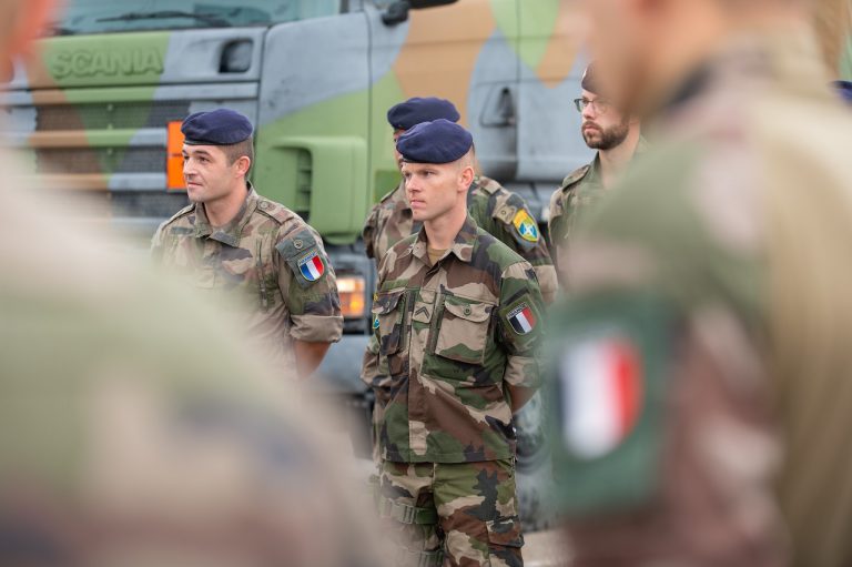 Apărarea occidentală capătă nuanțe de comedie. Cum își trage UE un glonte în picior, paralizând armata Franței