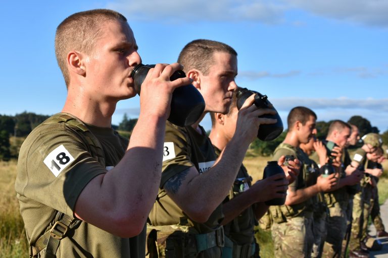 Armata britanică, mobilizată pentru rezolvarea problemei cozilor la benzinării