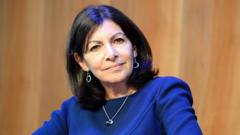 Candidata socialistă la preşedinţia Franței spune că tineri francezi pleacă la Medicină în România pentru că la ei în țară nu reușesc