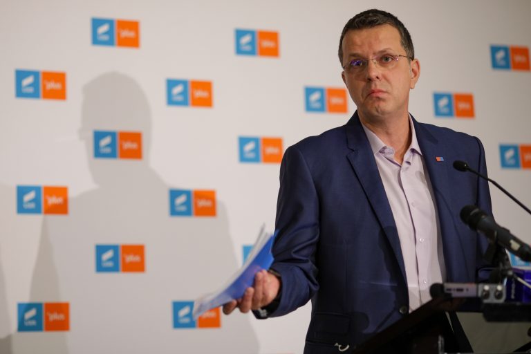 Deputaţii USR şi independenţii de dreapta depun moţiune simplă împotriva ministrului Energiei