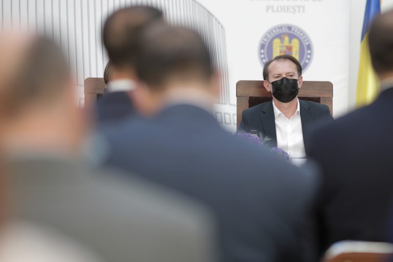 Mediul de afaceri cere partidelor să pună capăt cât mai repede crizei politice