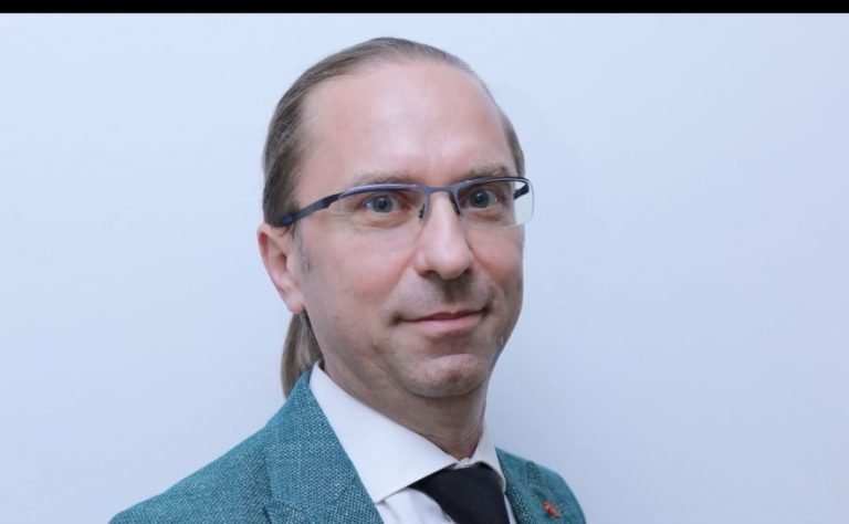 Consilier municipal USR-PLUS Iași, demascat că făcea afaceri cu instituţii de stat