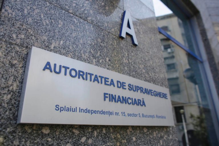Bolojan, despre reforma ANCOM, ANRE şi ASF: Aceste autorităţi au ajuns să aibă scheme de personal umflate artificial şi niveluri de salarizare care nu mai au nicio legătură cu realităţile economice