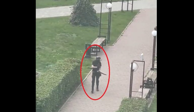 VIDEO | Atac armat la o universitate din Rusia, cel puțin 8 morți. Unii studenți au sărit pe geam pentru a scăpa cu viață