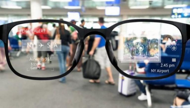 Facebook și Ray Ban lansează ochelarii inteligenți