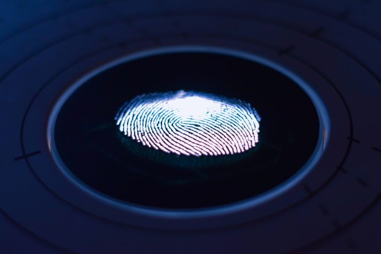 UE este acuzată că încearcă să transforme baza de date a migranților într-un instrument de supraveghere în masă