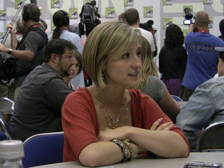Actriţa americană Allison Mack, închisoare pentru participarea sa la secta de sclavie sexuală NXIVM