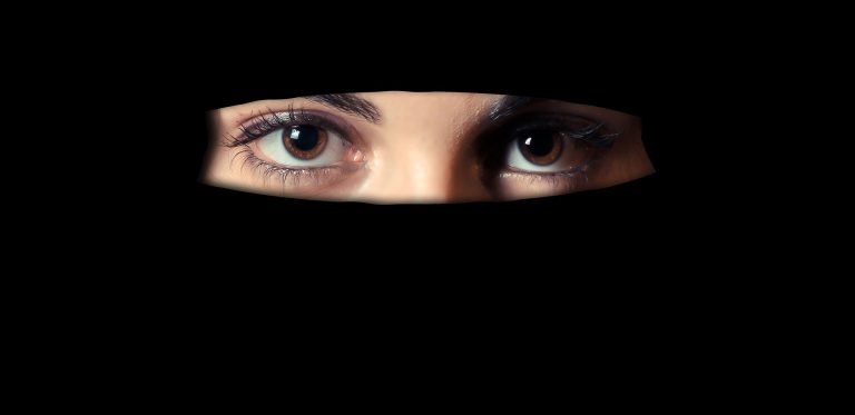 Talibanii cer scoaterea de pe TV a filmelor în care joacă femei