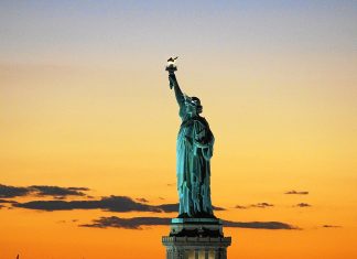 America este puternică, dar devine mai puțin dominantă