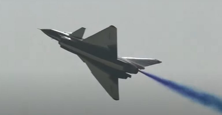 Alertă britanică asupra planurilor armatei chineze