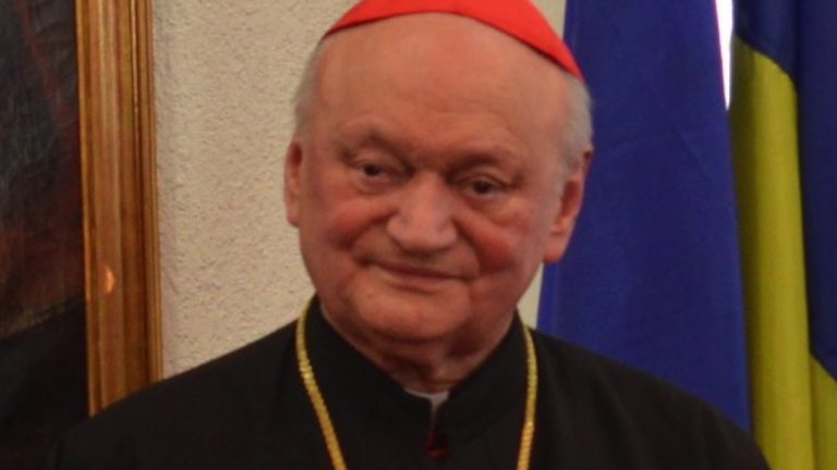 Cardinalul Lucian Mureşan: Biserica îi îndeamnă pe fiii săi la vaccinare şi la respectarea măsurilor necesare