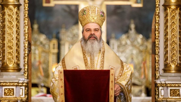 Episcopul Ignatie al Hușilor: „Este absolut necesar să conştientizăm pericolele reale ale pandemiei, să respectăm cu mai multă responsabilitate măsurile de protecţie şi să ascultăm, cu deplină încredere, de îndemnurile avizate ale medicilor şi specialiştilor”