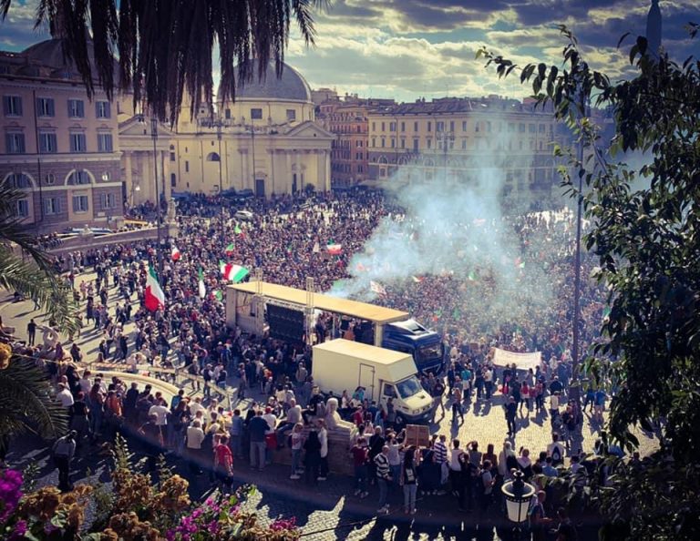 Certificatul COVID, devenit obligatoriu de azi la locul de muncă în Italia. Se anunță un nou val de proteste