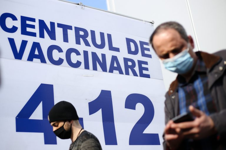 Bilanț provizoriu: Cazurile COVID și decesele, în scădere