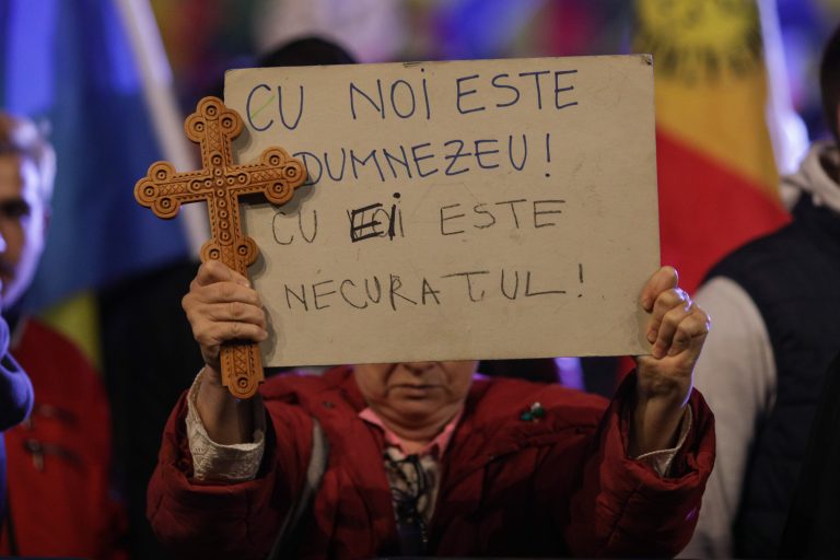 Amenzile date după protestul anti-vaccinist din Piața Victoriei