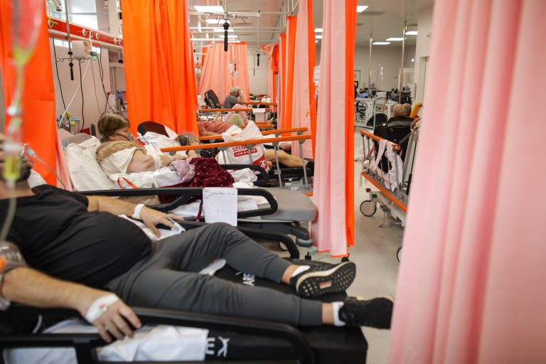 Acelaşi om, la Urgenţă de 64 de ori în două luni. Trei medici urgentişti spun cu ce fel de cazuri se aglomerează UPU