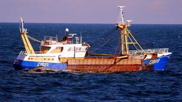 Traulerul britanic reţinut de autorităţile franceze va trebui să achite o cauţiune de 150.000 euro