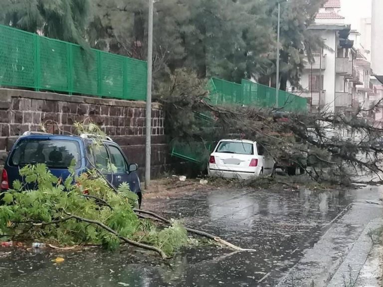 VIDEO | Italia, lovită de furtuni puternice. O ”tornadă” a fost semnalată în Catania