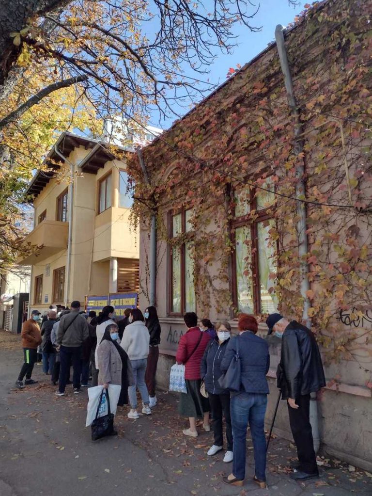 Numărul vaccinărilor, în creştere în judeţele Buzău şi Galaţi. Autorităţile anunţă deschiderea de noi fluxuri