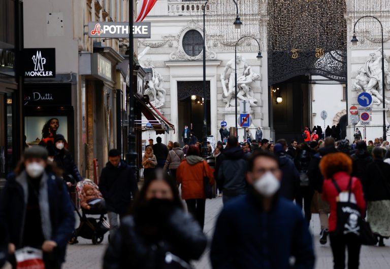 Cele mai afectate regiuni din Austria impun lockdown total începând de luni