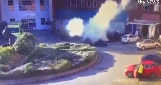 Liverpool | Explozia soldată cu un mort şi un rănit, un incident terorist. Gestul care l-a făcut erou pe un șofer de taxi