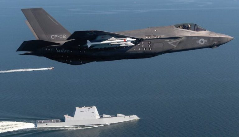 Happy end pentru americani: au reușit să recupereze înaintea rușilor epava avionului F-35 prăbuşit în Mediterana luna trecută
