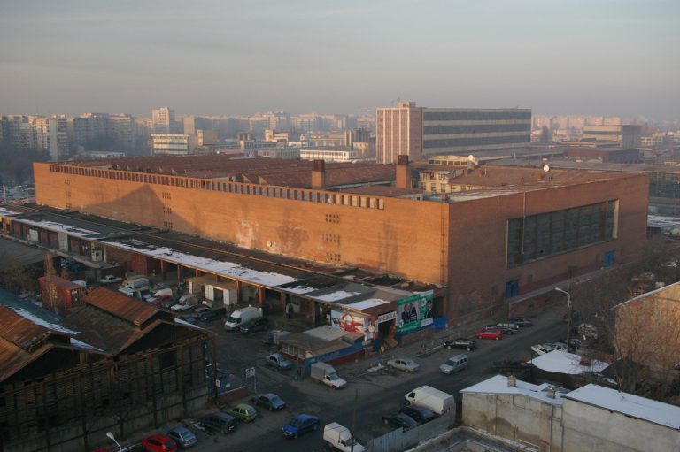 Halele Centrale Obor din Bucureşti, închise de Protecţia Consumatorilor. 11,5 tone de produse alimentare, în special carne şi lactate, retrase de la consum