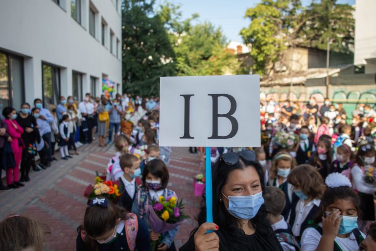 Vaccinul pentru copiii de 5-11 ani ar putea ajunge în decembrie. Precizările lui Valeriu Gheorghiță