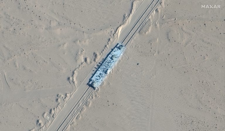 China a construit machete ale unor nave americane ca ţinte de antrenament în deşertul Xinjiang