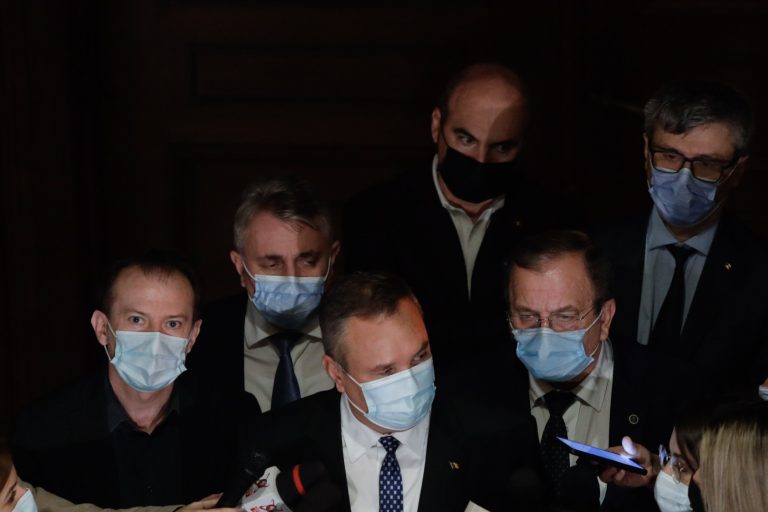 PNL, PSD şi UDMR se întorc la masa negocierilor. Liberalii vor să discute de pe poziţii de forţă