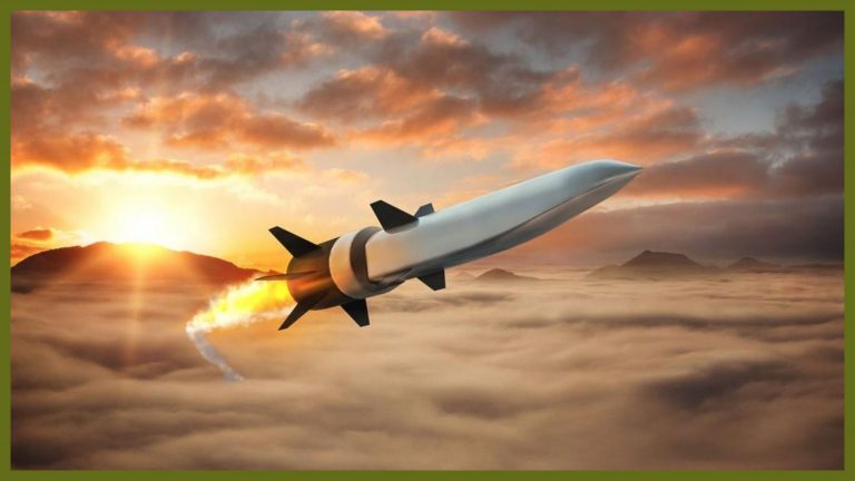 Șefului Operaţiunilor Spaţiale ale SUA: China poate lansa bombardamente de pe orbita terestră cu ajutorul armelor hipersonice