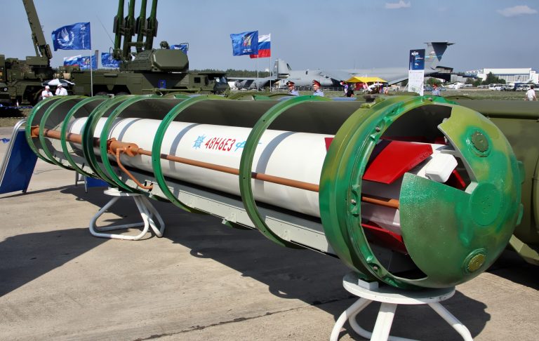 A început livrarea către India a sistemului rusesc antiaerian S-400