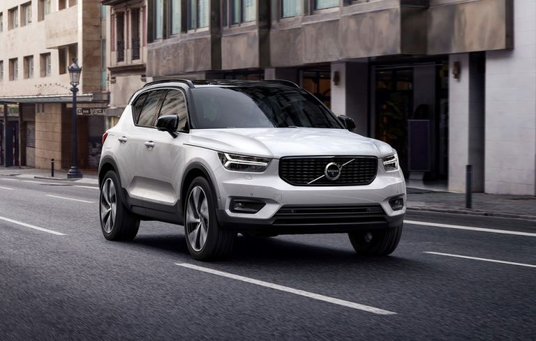 Volvo susține că fabricarea unei mașini electrice generează cu 70% mai multe emisii decât echivalentul său convențional