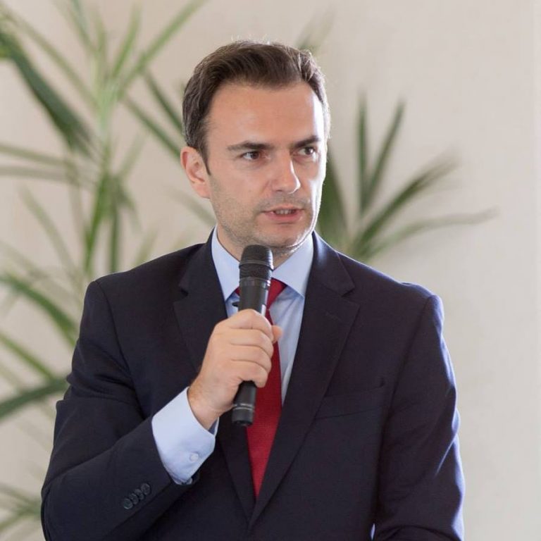 Romanian EU affairs journalist proposed as spokesman for new coalition government