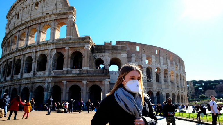 Italia înregistrează un record absolut al cazurilor COVID: peste 126.000 în ultimele 24 de ore