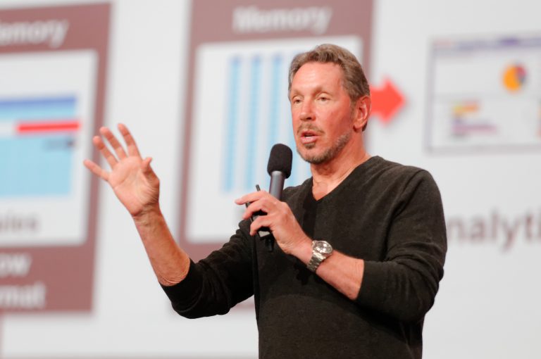 Cursă strânsă: Larry Ellison, președintele Oracle, a devenit mai bogat decât co-fondatorii Google şi se apropie de Bill Gates