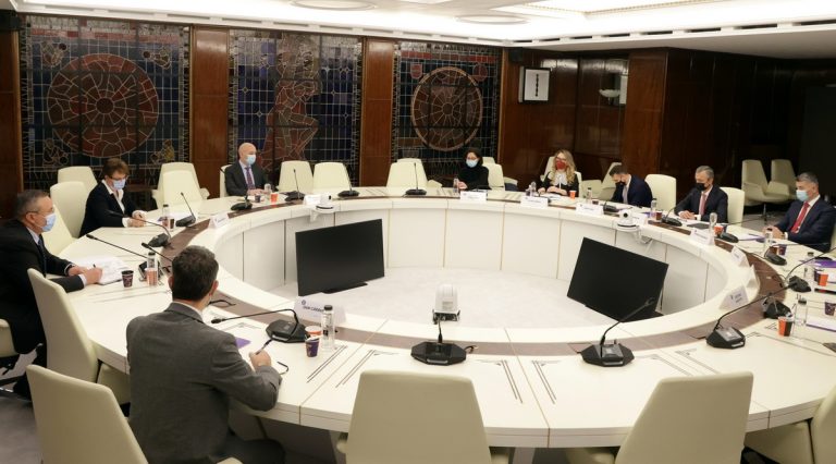 Premierul Ciucă, întâlnire cu reprezentanţii AmCham România. Discuții despre potenţialul reprezentat de investiţiile americane în țara noastră
