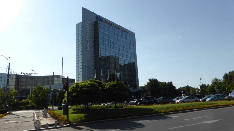 Administratorul special al World Trade Center Bucureşti, reţinut pentru delapidare în formă continuată şi fals în înscrisuri
