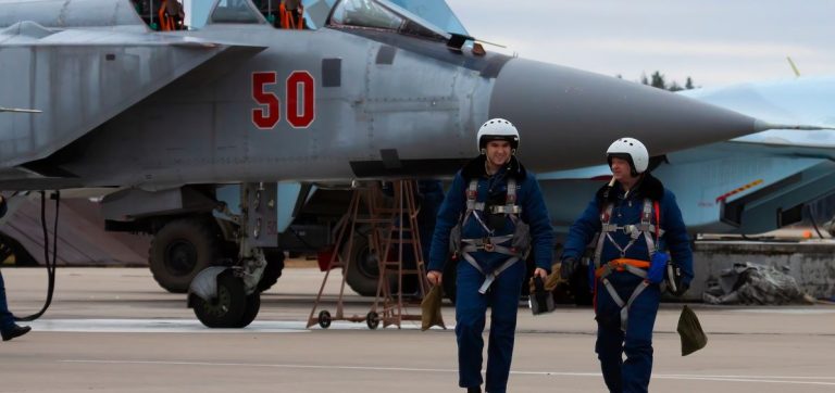 Vicepremier rus: Rusia are suficiente rachete şi muniţii de înaltă precizie pentru a îndeplini sarcinile trasate în Ucraina