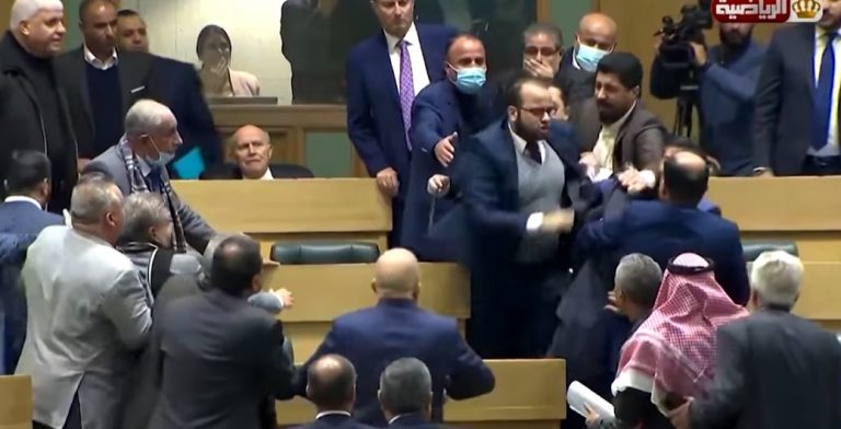 VIDEO | Bătaie în Parlamentul Iordaniei