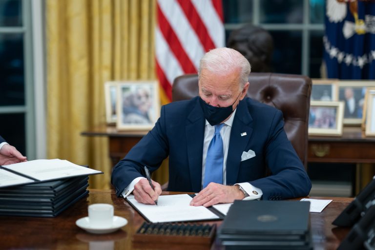 VIDEO | Biden a parafat ratificarea aderării Finlandei şi Suediei la NATO
